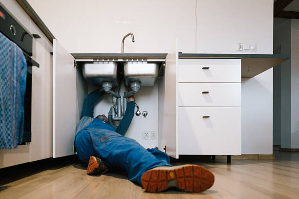 Professional Drain Cleaning technician working in Flushing, OH